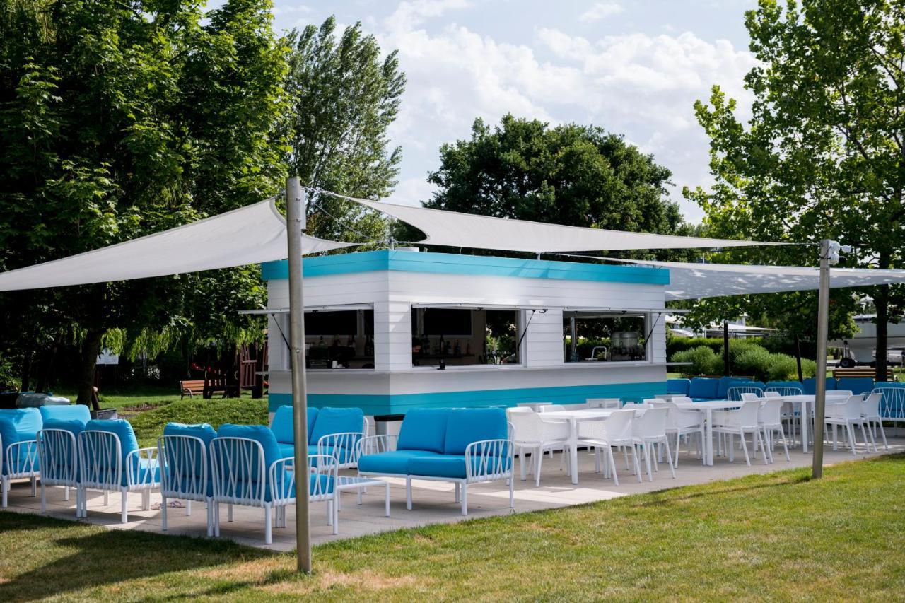 Hotel Marina Port Balatonkenese Dış mekan fotoğraf