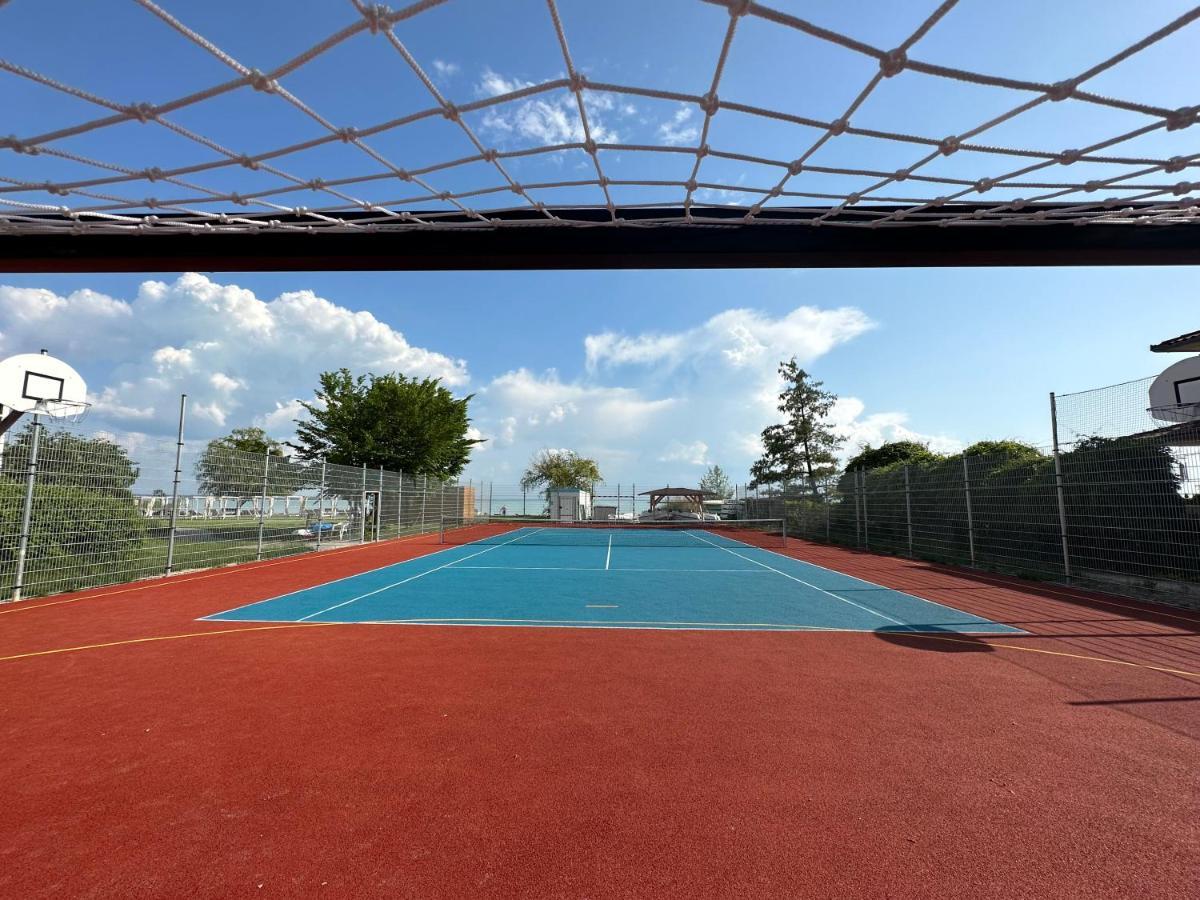 Hotel Marina Port Balatonkenese Dış mekan fotoğraf