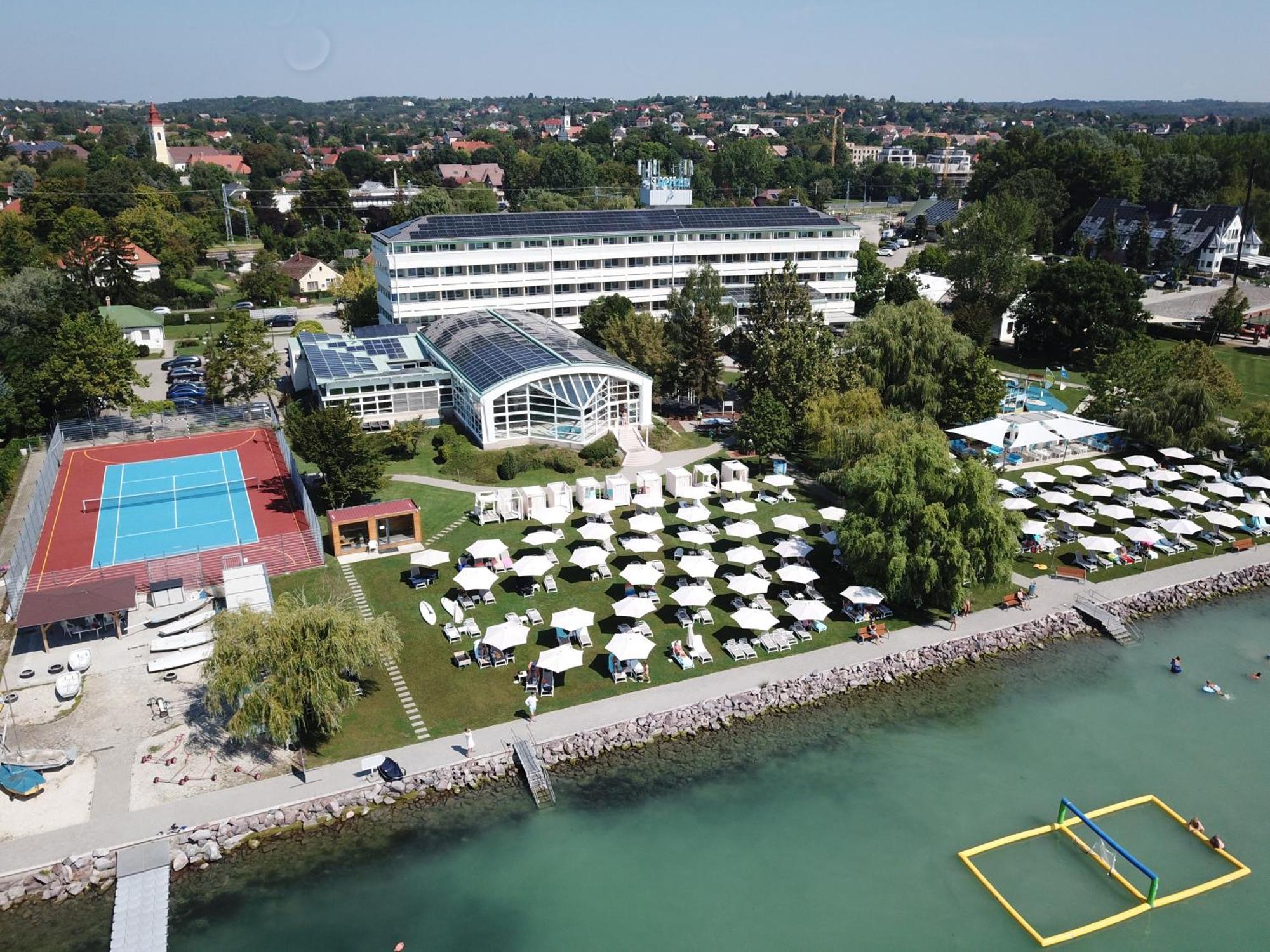 Hotel Marina Port Balatonkenese Dış mekan fotoğraf