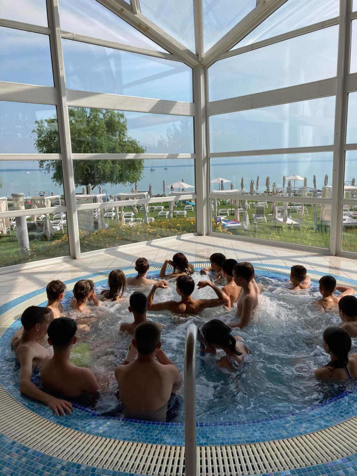 Hotel Marina Port Balatonkenese Dış mekan fotoğraf