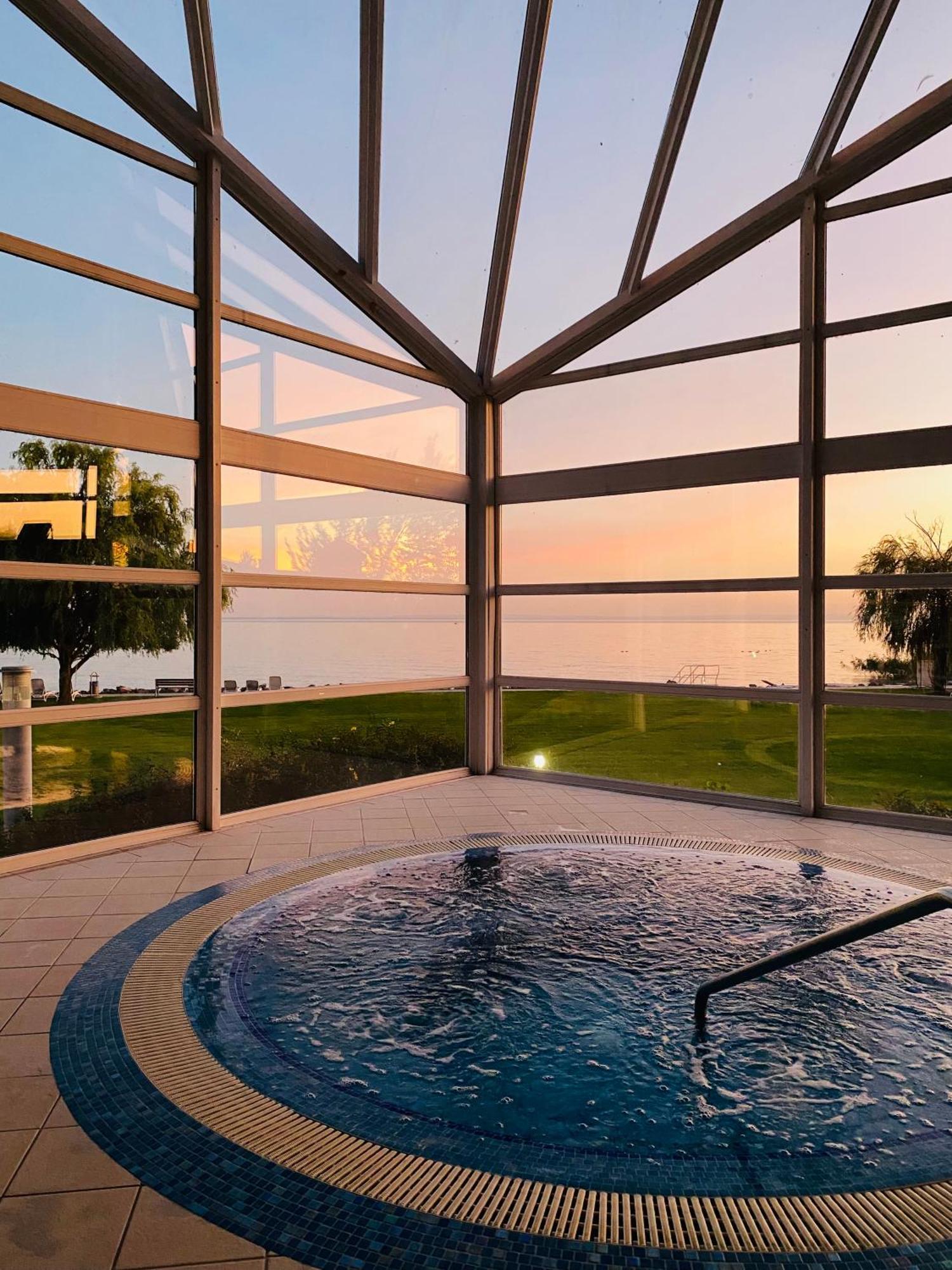 Hotel Marina Port Balatonkenese Dış mekan fotoğraf